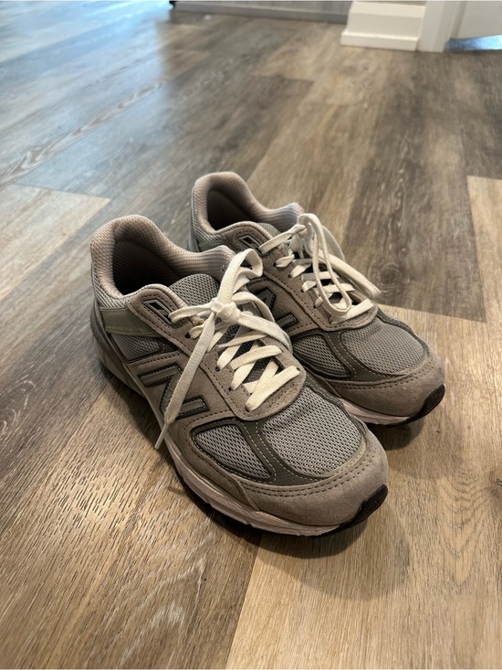 New Balance Shoes - Women’s New Balance 990 V5 Grey
